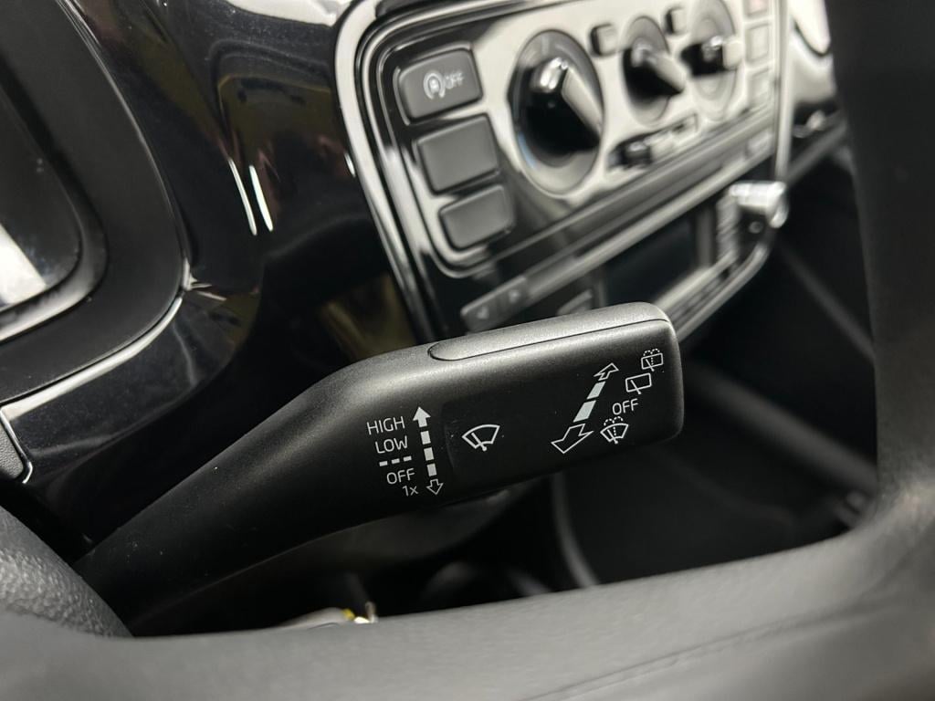 Volkswagen UP! occasion 1.0 move up! bluemotion | wit | tweedehands volkswa