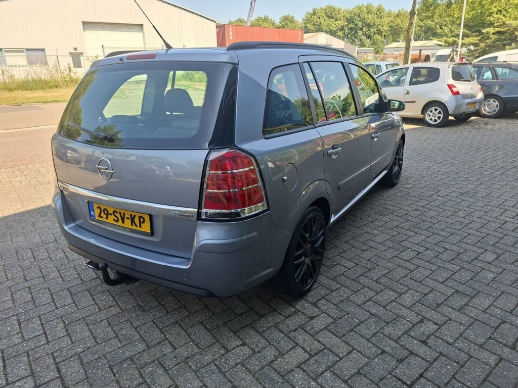 Opel Zafira 2.0 turbo opc 190 pk