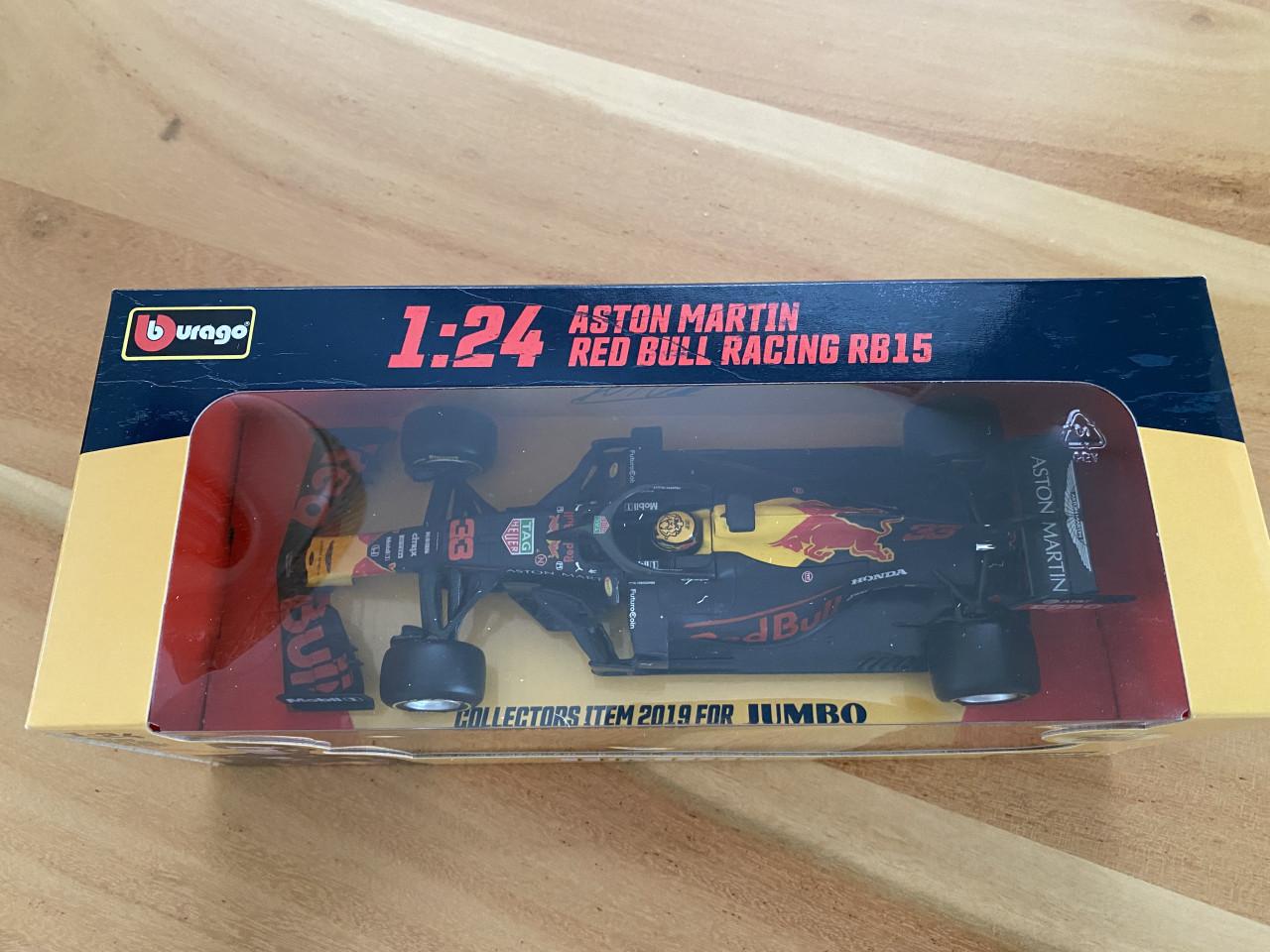 Modelauto Max Verstappen RB15