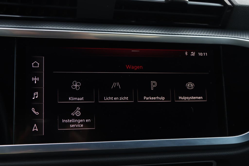 Audi Q3 35 tfsi s line s-tronic