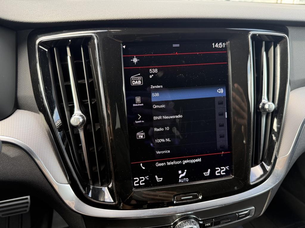 Volvo V60 t6 398pk recharge long ultra dark| pano| 360camera| head-up| awd