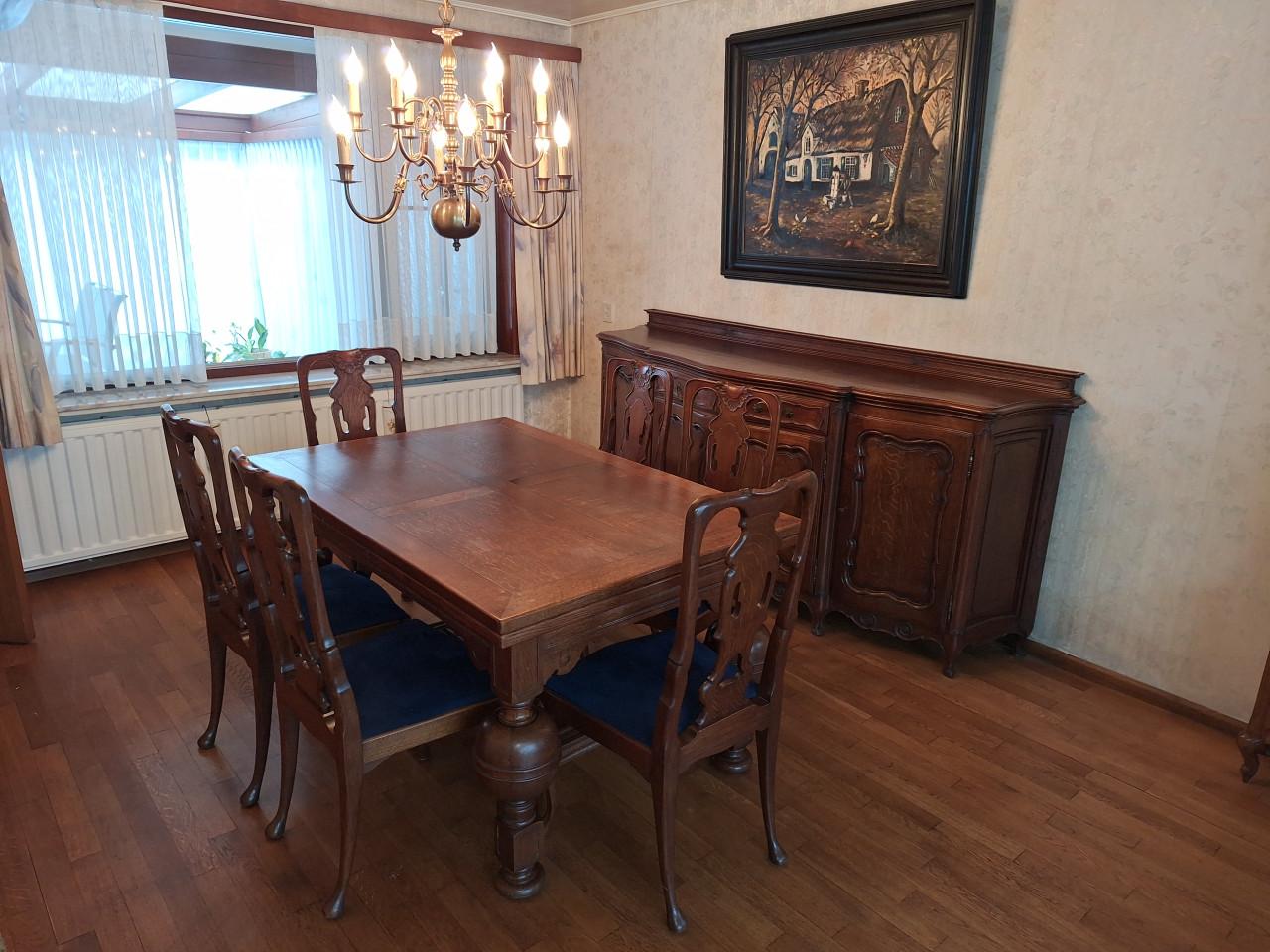 Eettafel / dressoir