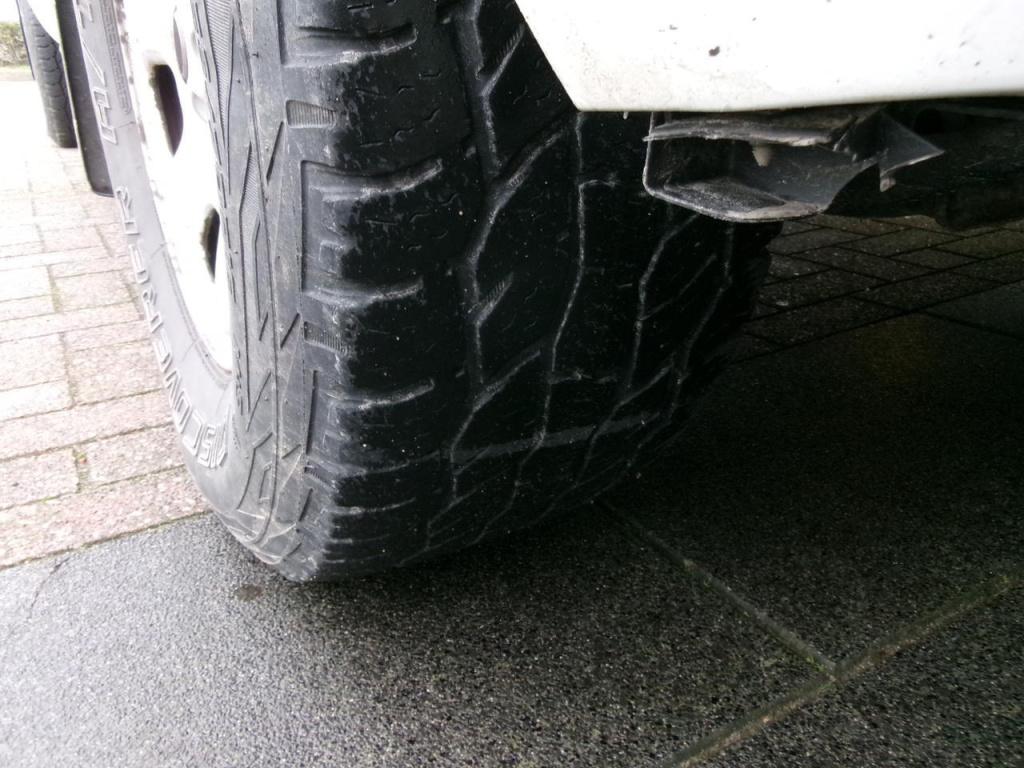 Nissan Navara 2.5 dci euro-5 airco190pk 4wd king-cab, tr.h.