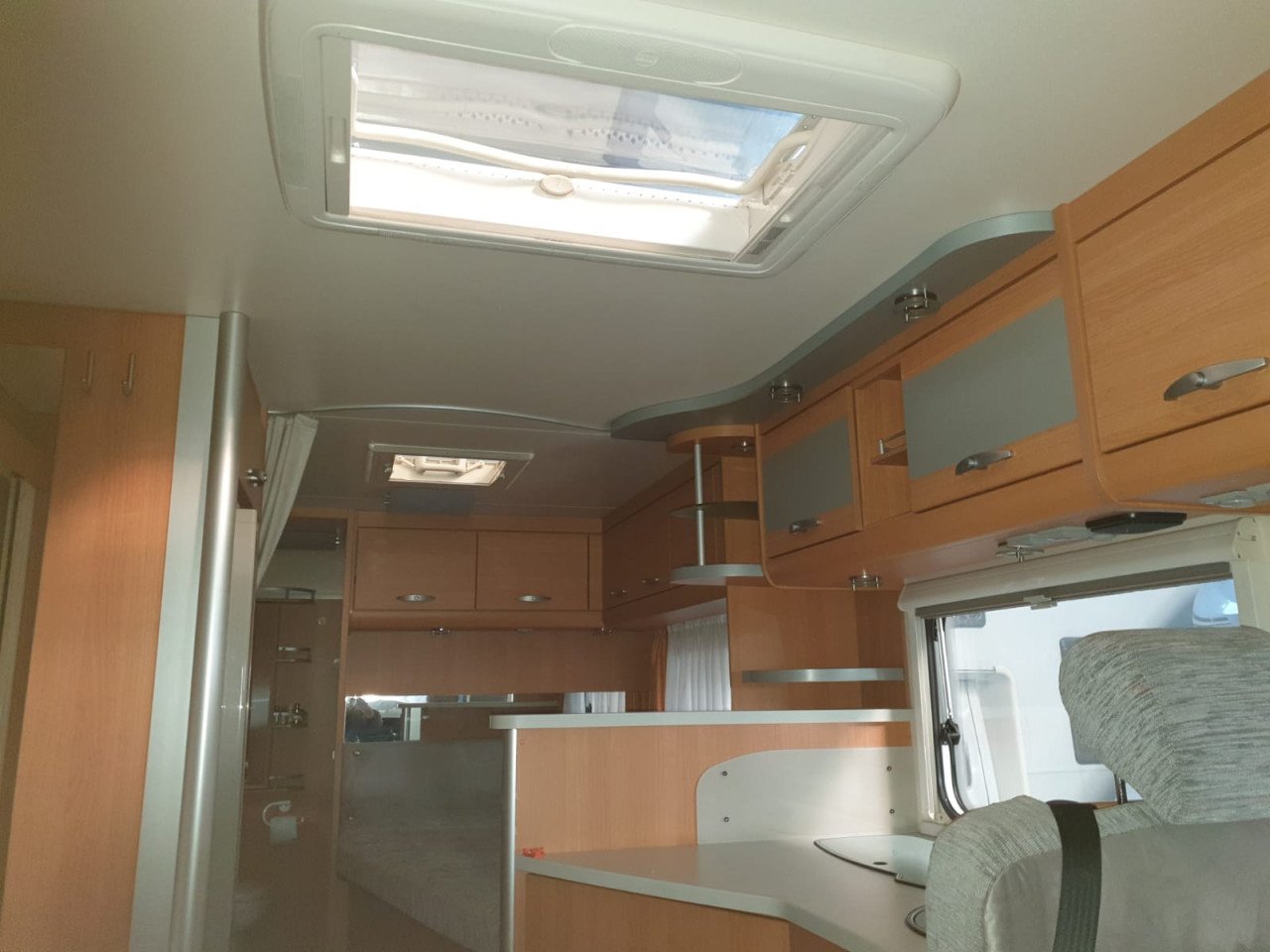Te huur ruime knaus camper