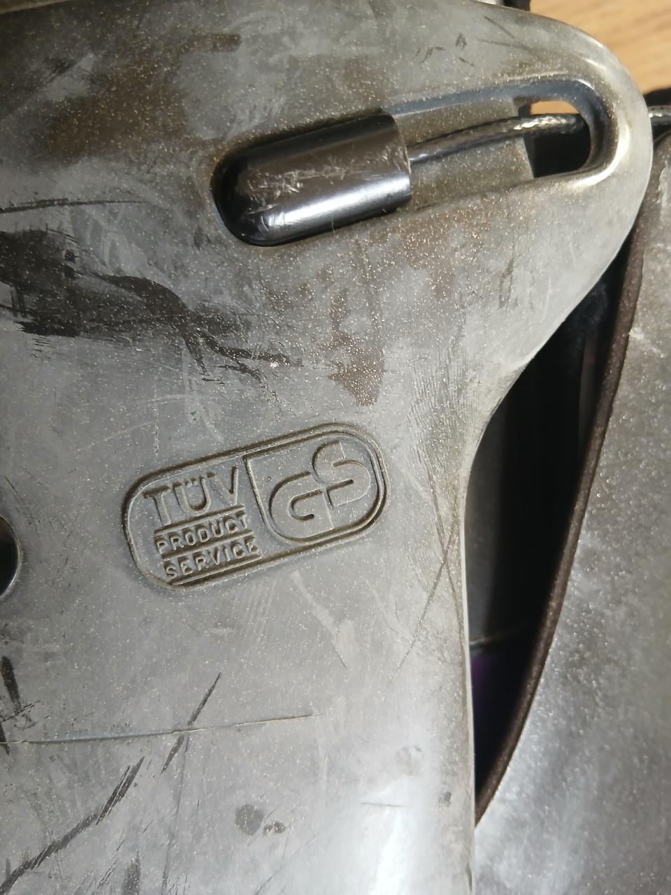 Ski's Elan 1,68 en schoenen mt 43