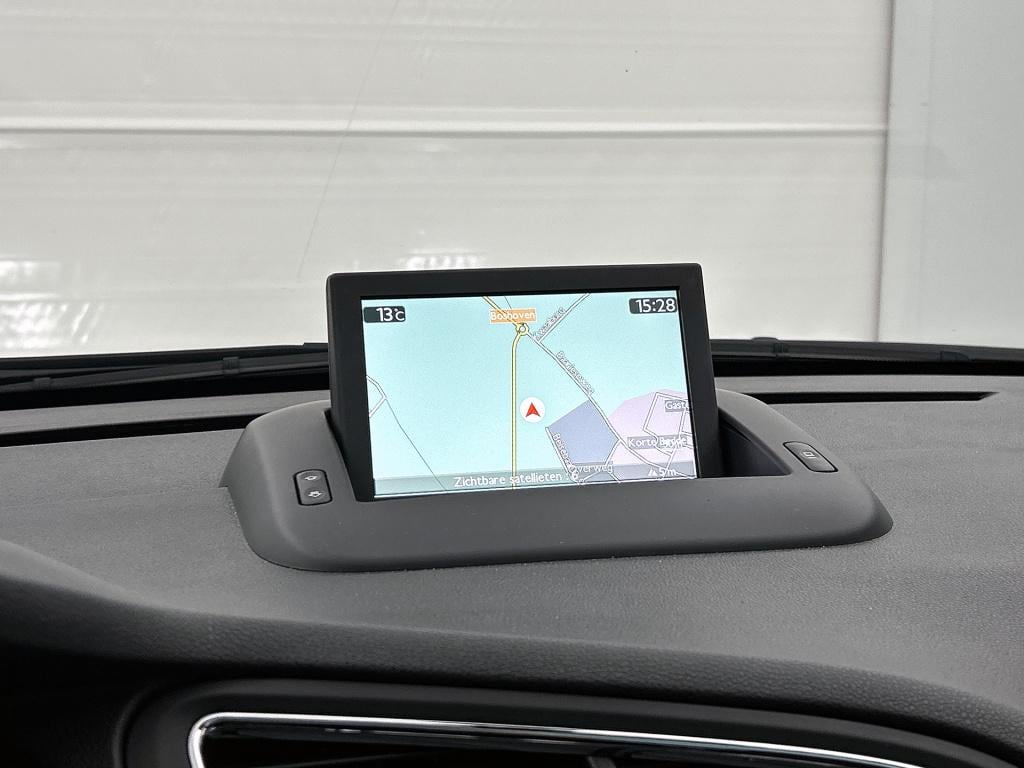 Peugeot 5008 130 pk style 7 persoons | rijklaar | trekhaak | panoramadak | 