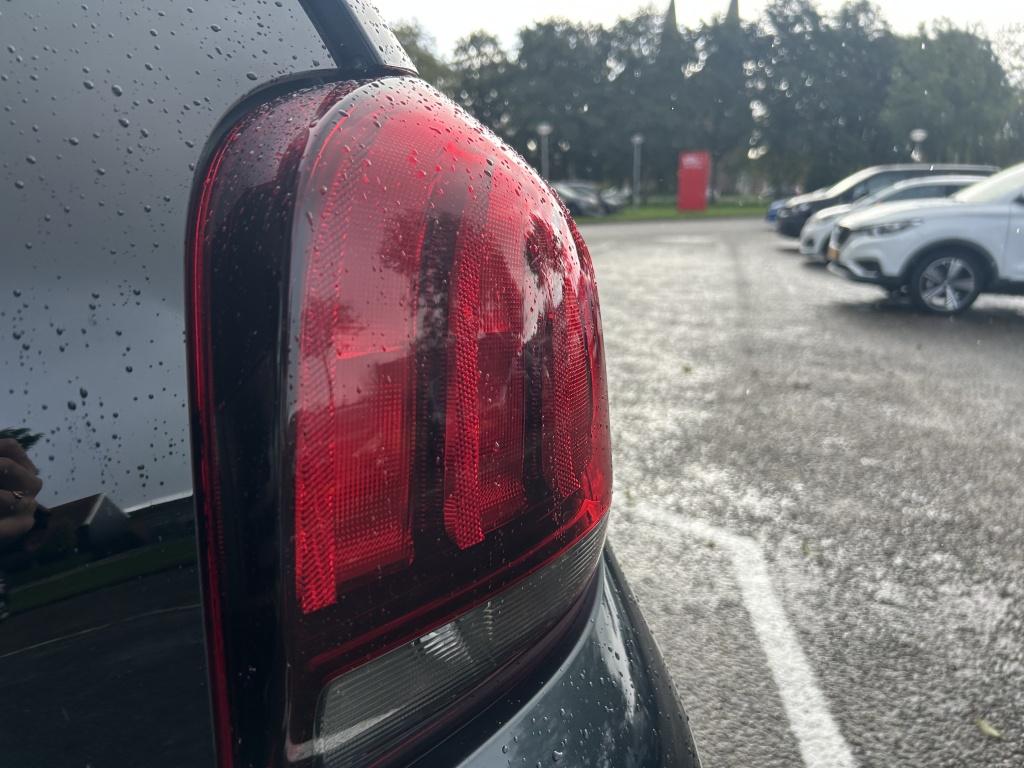 Peugeot 108 1.0 e-vti 72pk 5d active | airco | bluetooth | aux-ingang | rad