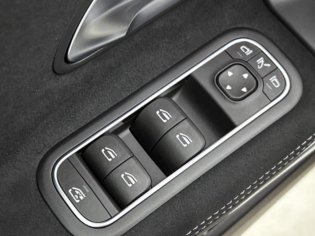 Mercedes-Benz A-Klasse 250 e business solution amg | amg line plus pakket |