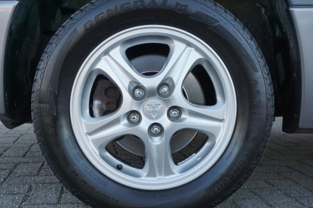 Mitsubishi Outlander 2.0 invite+ airco / cruise / elektr. ramen / trekhaak 