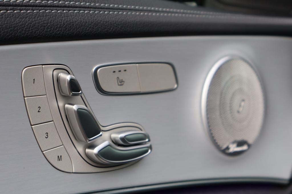 Mercedes-Benz E-Klasse 200 business solution amg l panoramadak l burmester 