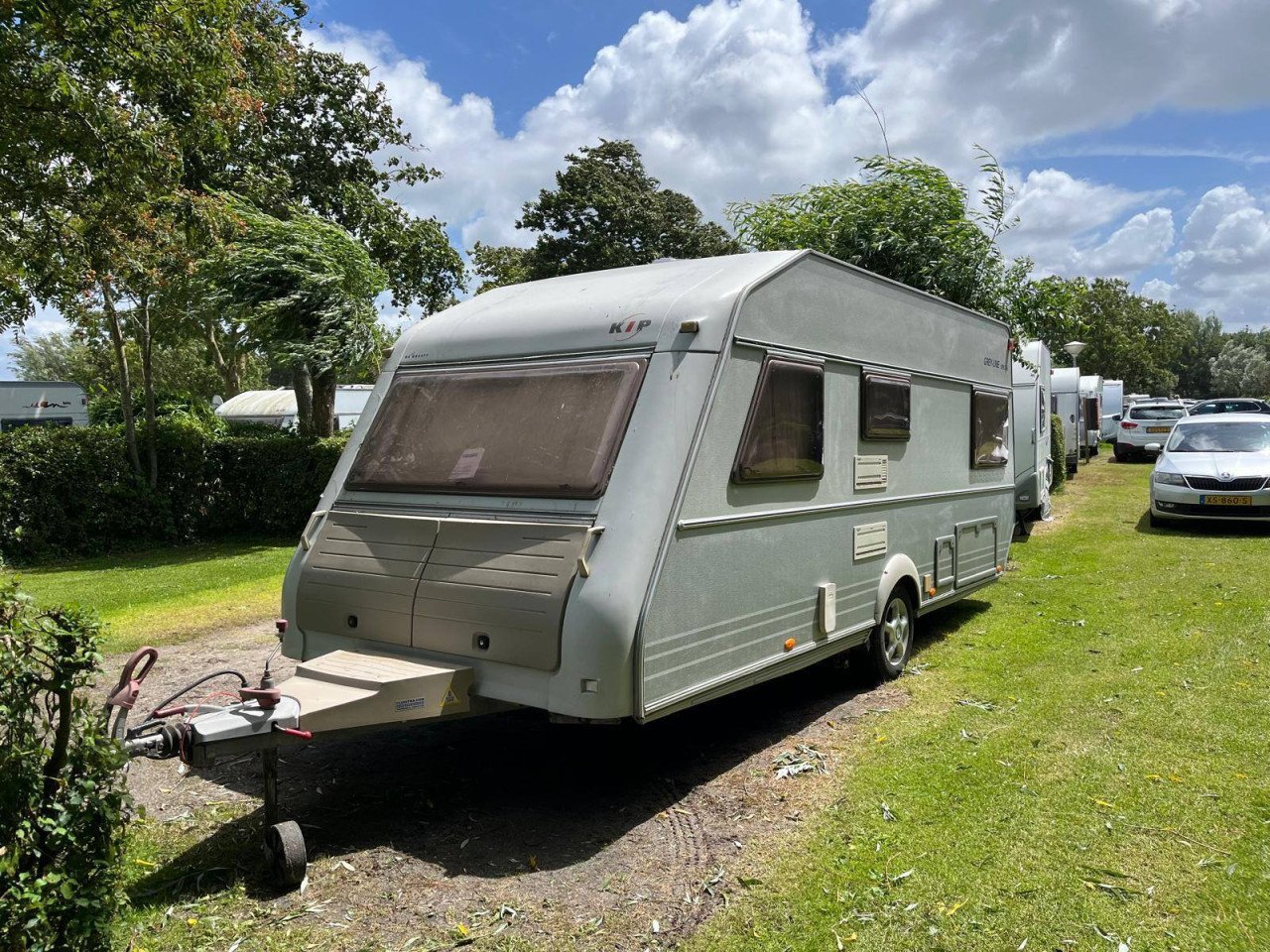 Kip 50 TDB (2001) met voortent plus uitbouw