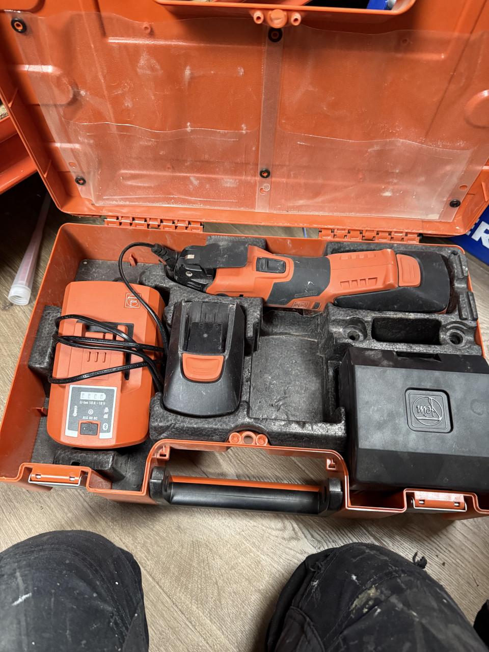 Veel gereedschap alles samen te koop