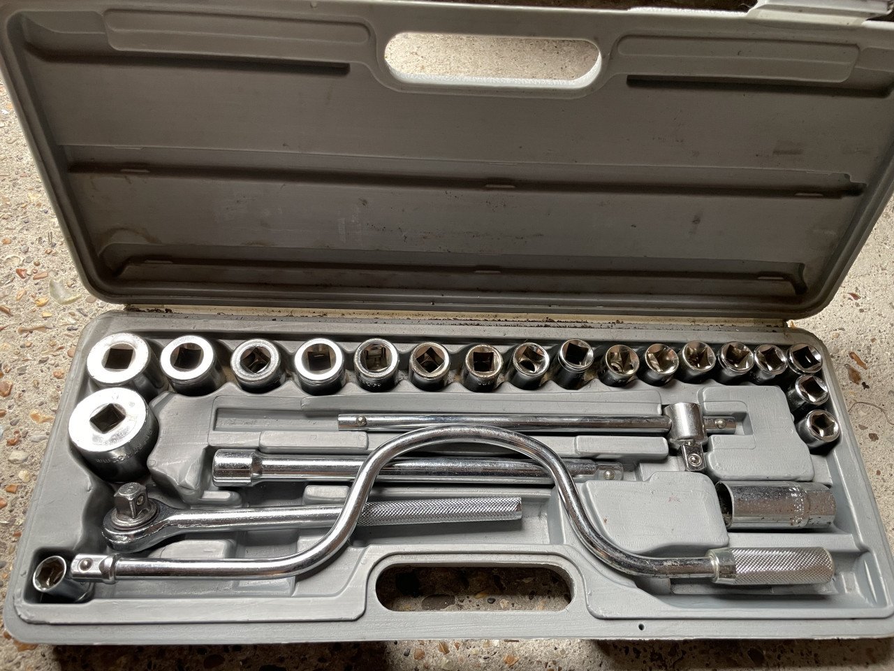 Gereedschap 2 koffers dopsleutels