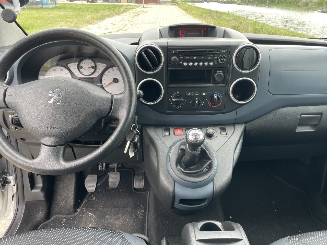 Peugeot partner 1.6 tepee 5 zits 97000 km