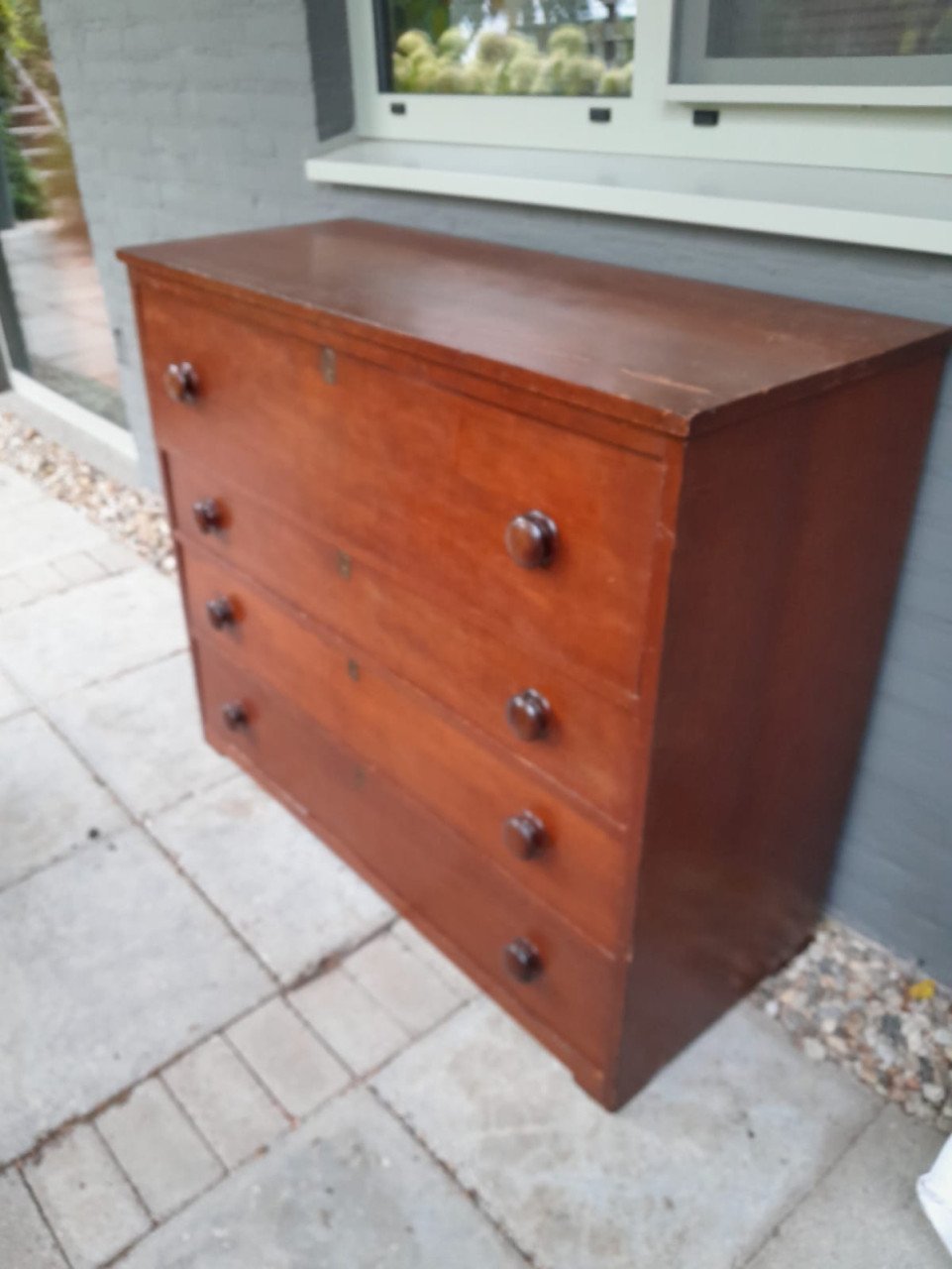 Te koop: oude ladenkast