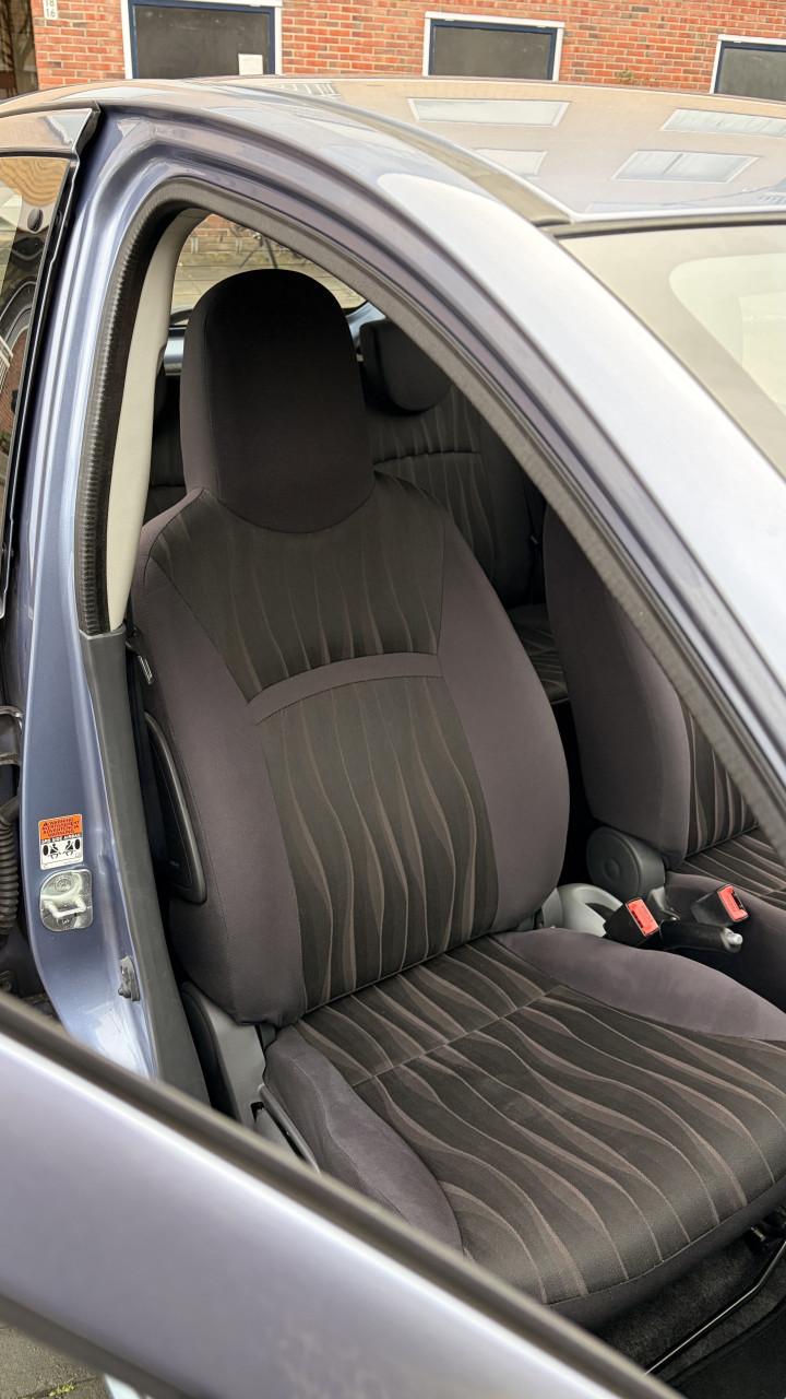 Nissan Pixo 1.0 50KW 5D 2009 Grijs/Blauw