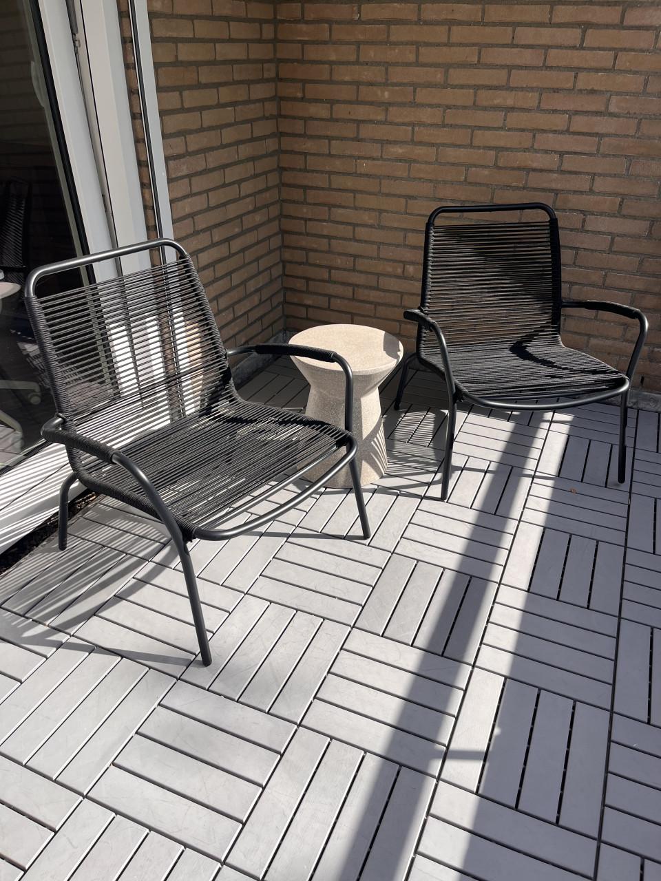 Zwarte tuinstoelen