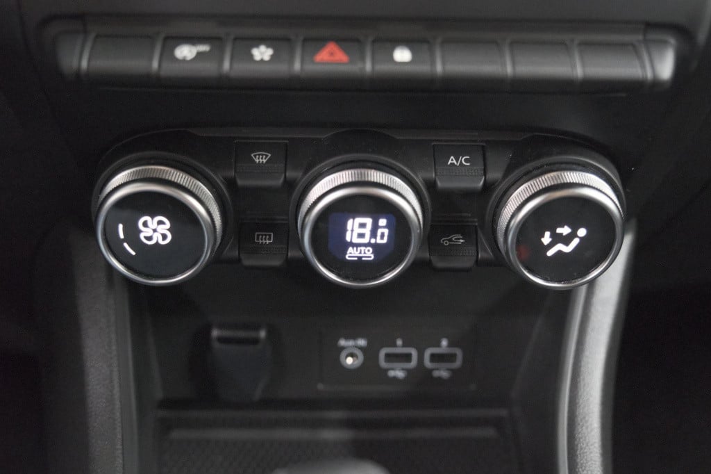 Renault Captur mild hybrid 140 edc techno | navigatie | camera | parkeersen