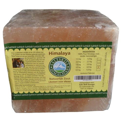 Groot assortiment paardenvoeders- en benodigdheden