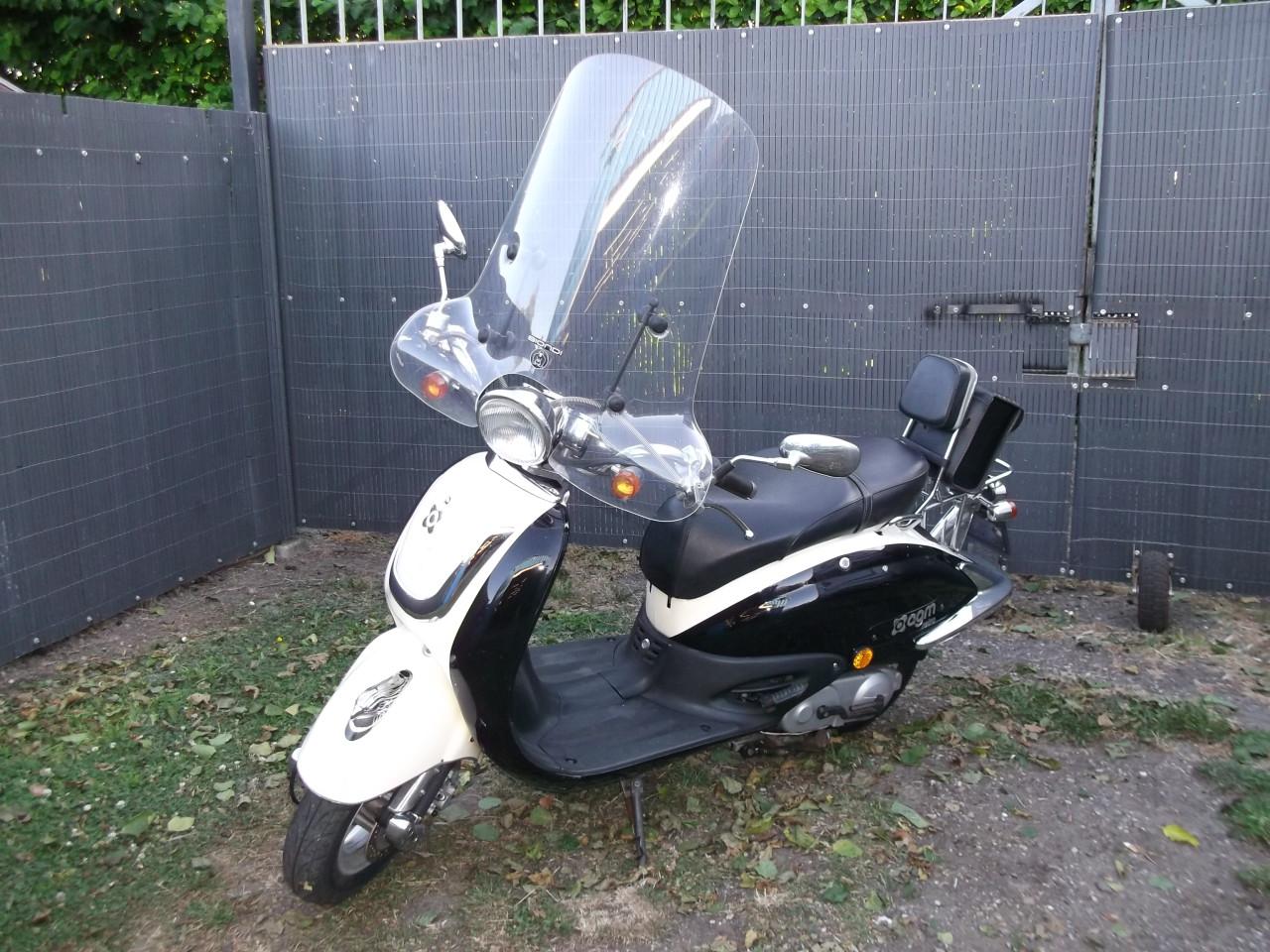 Retro scooter