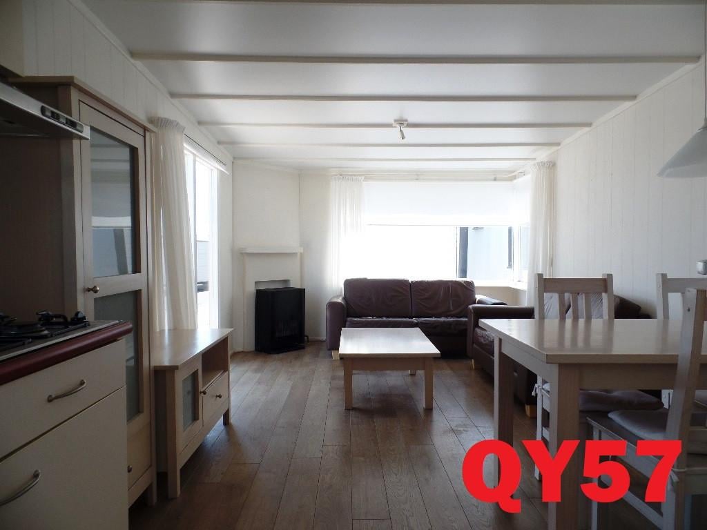 Betaalbaar chalet met kunststof buitenzijde en dubbel glas tot 6 personen