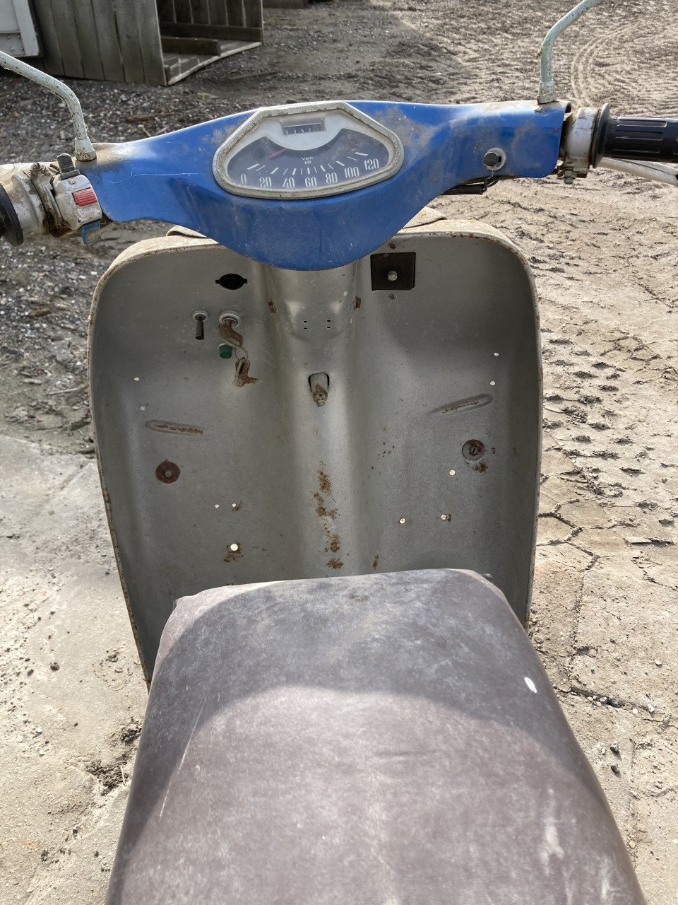 Motor scooter