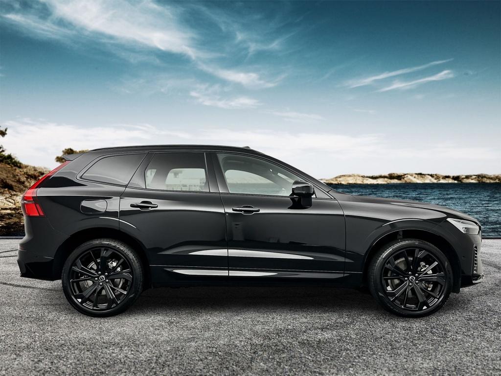 Volvo XC60 t8 455pk ultra black edition| pano| 360camera| hud| harman&kardo