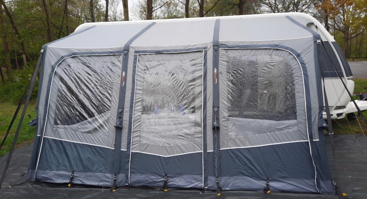 Opblaasbare voortent