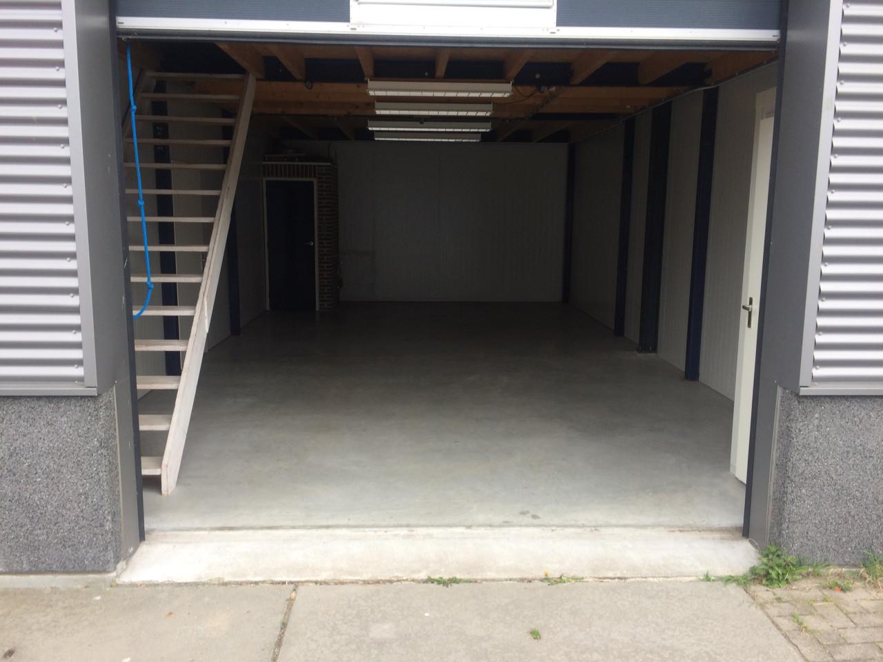 TE HUUR bedrijfsruimte / unit / kantoor / loods Arnestein Middelburg 725 eu