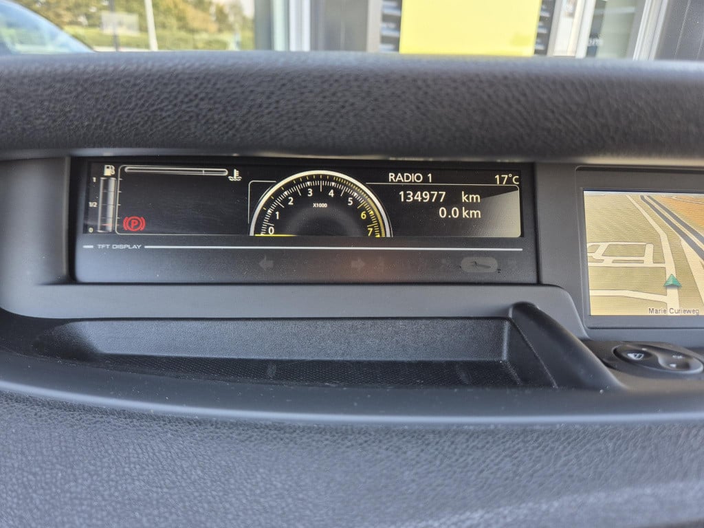 Renault Scenic 1.6 110 expression navigatie, clima, trekhaak, all seasonban