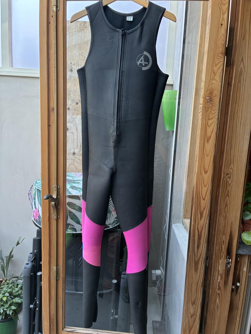 Surfpak/wetsuit met surfschoenen