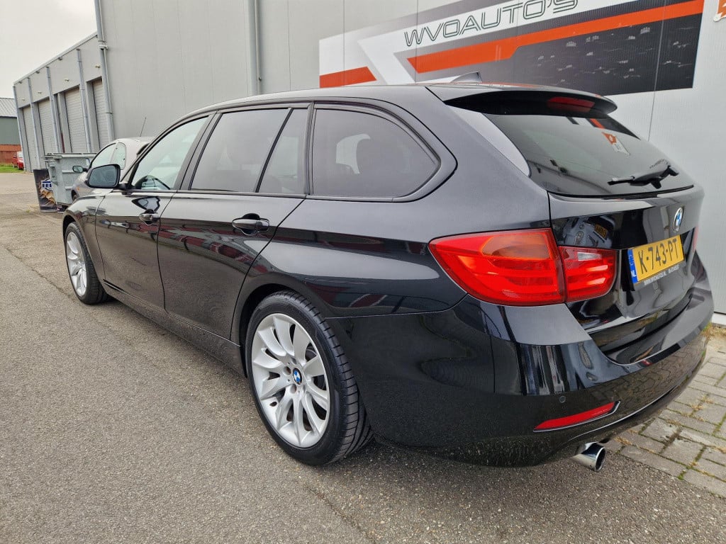 BMW 3-serie touring 320i executive