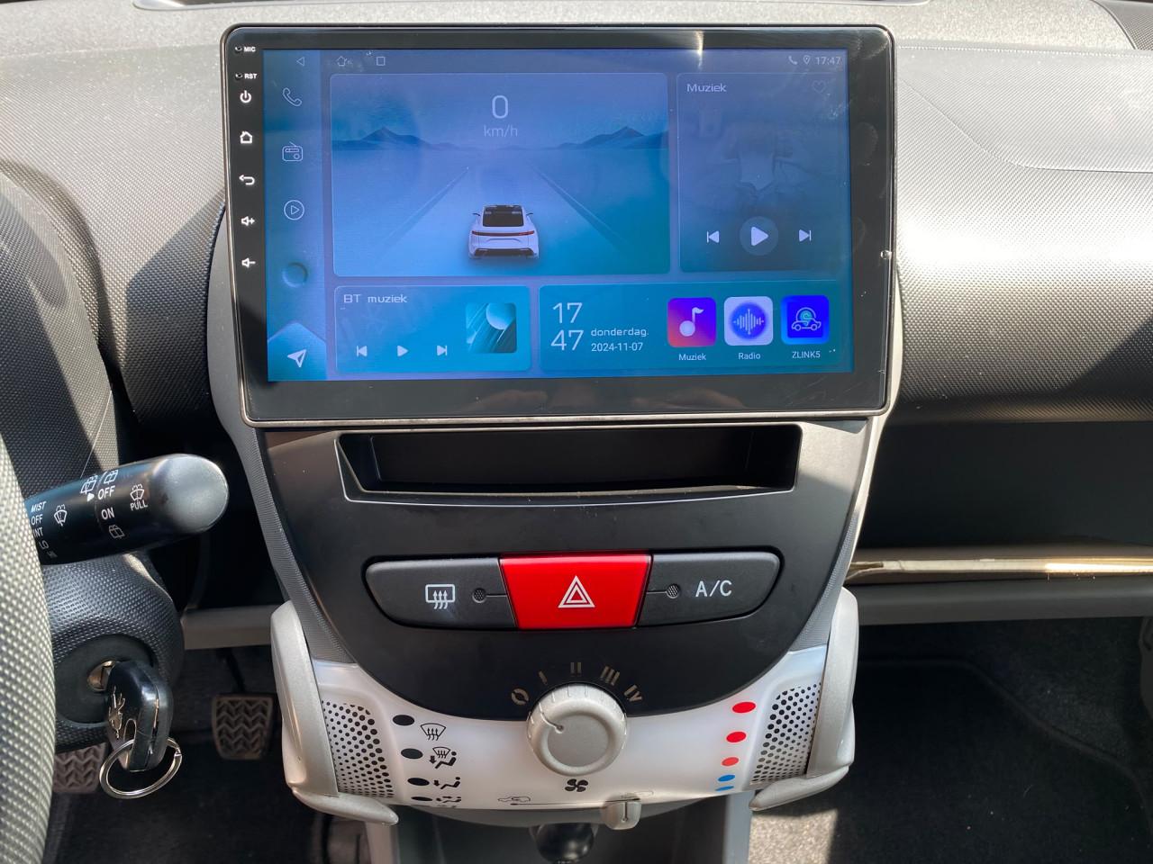Peugeot 107 1.0-12V Urban Move | 34.320km! 1e eigenaar | Airco | CarPlay