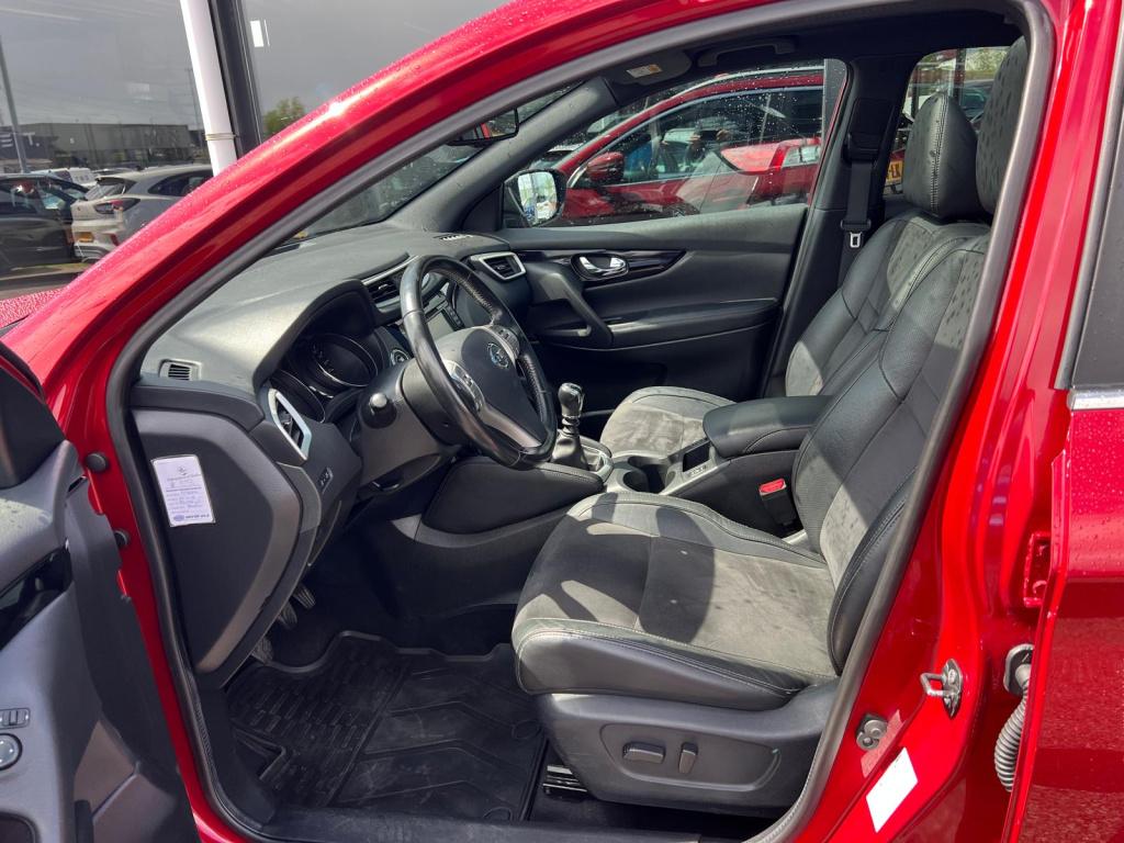 Nissan Qashqai 1.6 163pk dig-t n-vision , trekhaak