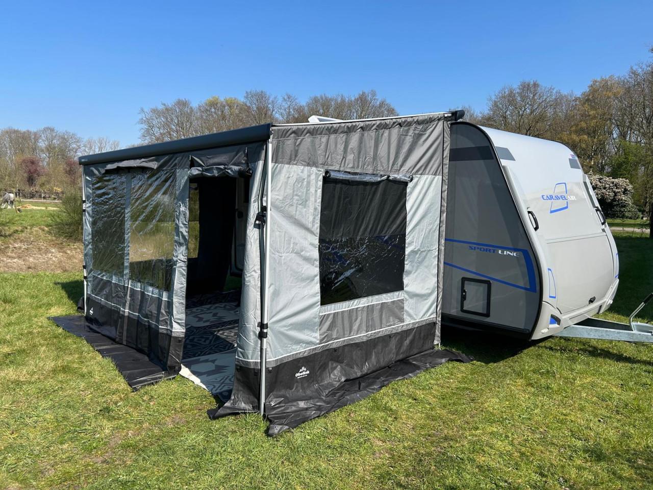 Zwarte Thule Omnistor 6300 luifel 4.00m x 2.50m inclusief nieuwe zijwanden