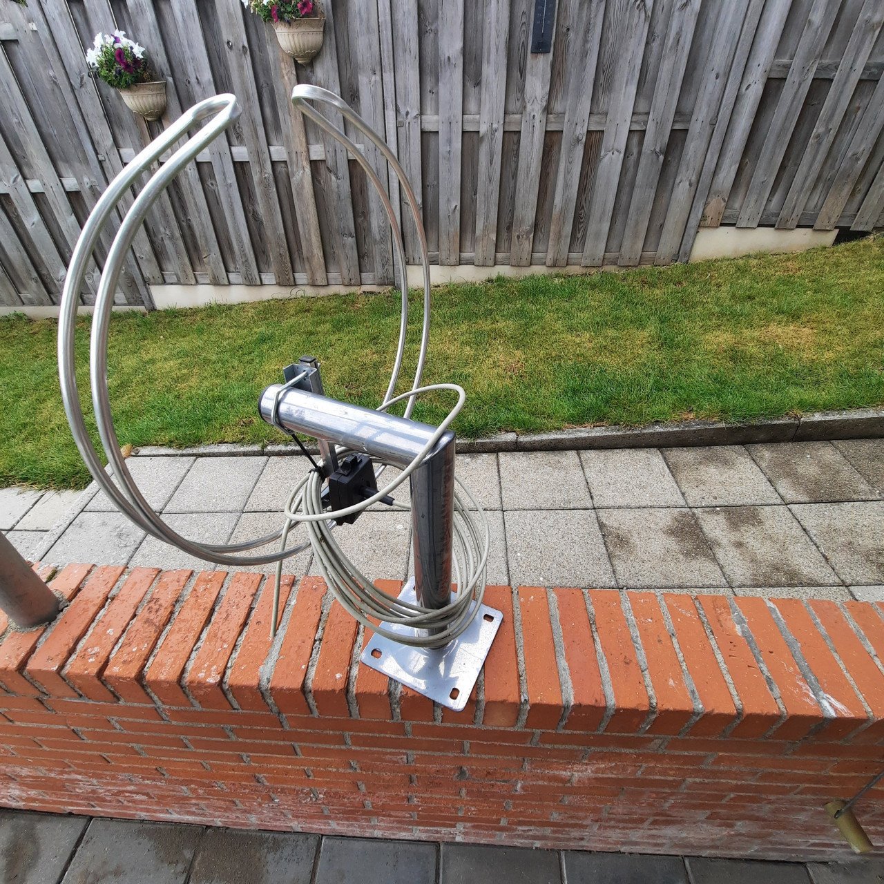 Tv/ radio ontvanger. Gebruikt op camping. KOOPJE