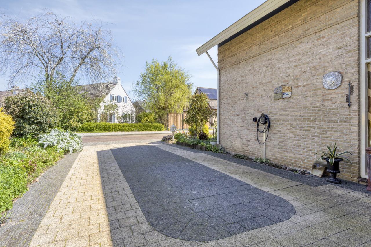 Vrijstaand huis aan de rand van Heinkenszand