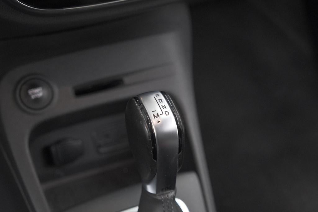 Renault Captur tce 150 edc intens | trekhaak | camera | dodehoekdetectie | 