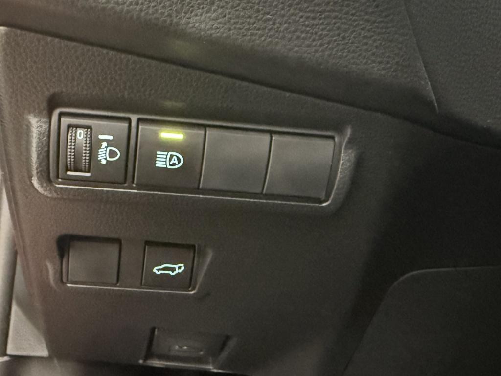 Toyota Corolla Cross 2.0 hp hybrid first ed| adap.cruise| stoel+stuur verw|