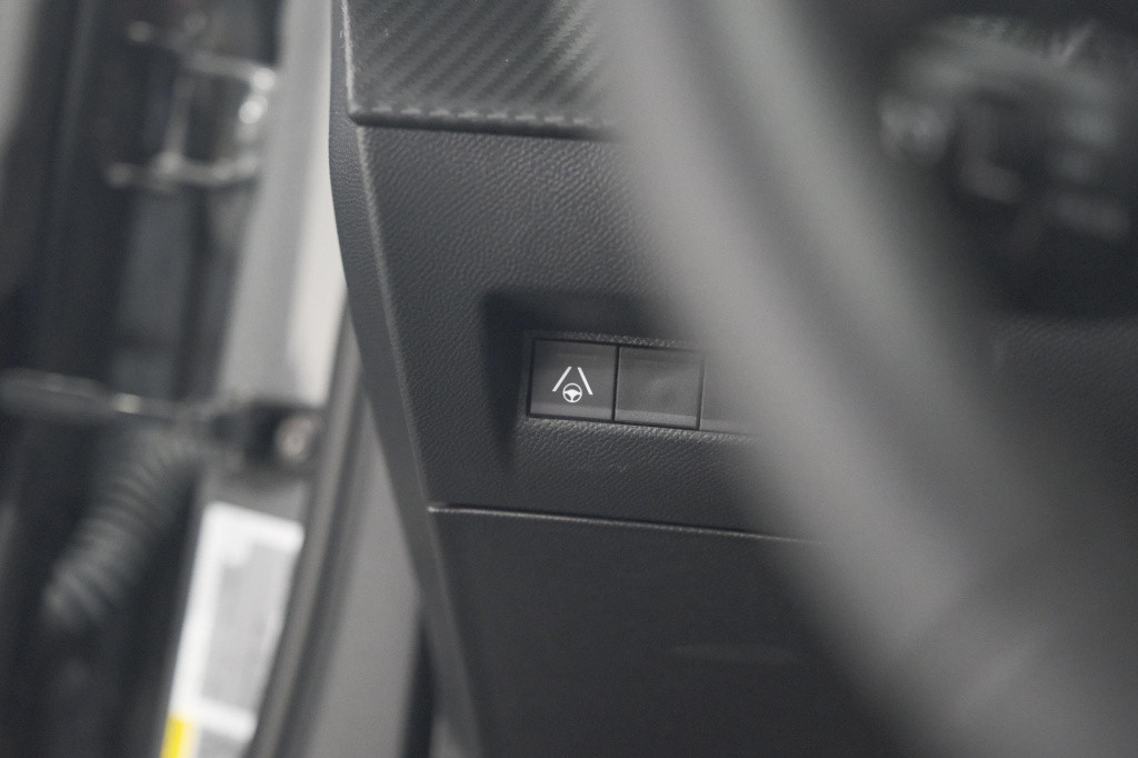 Peugeot 2008 puretech 130 eat8 gt | 360 camera | stoelmassage | adaptieve c