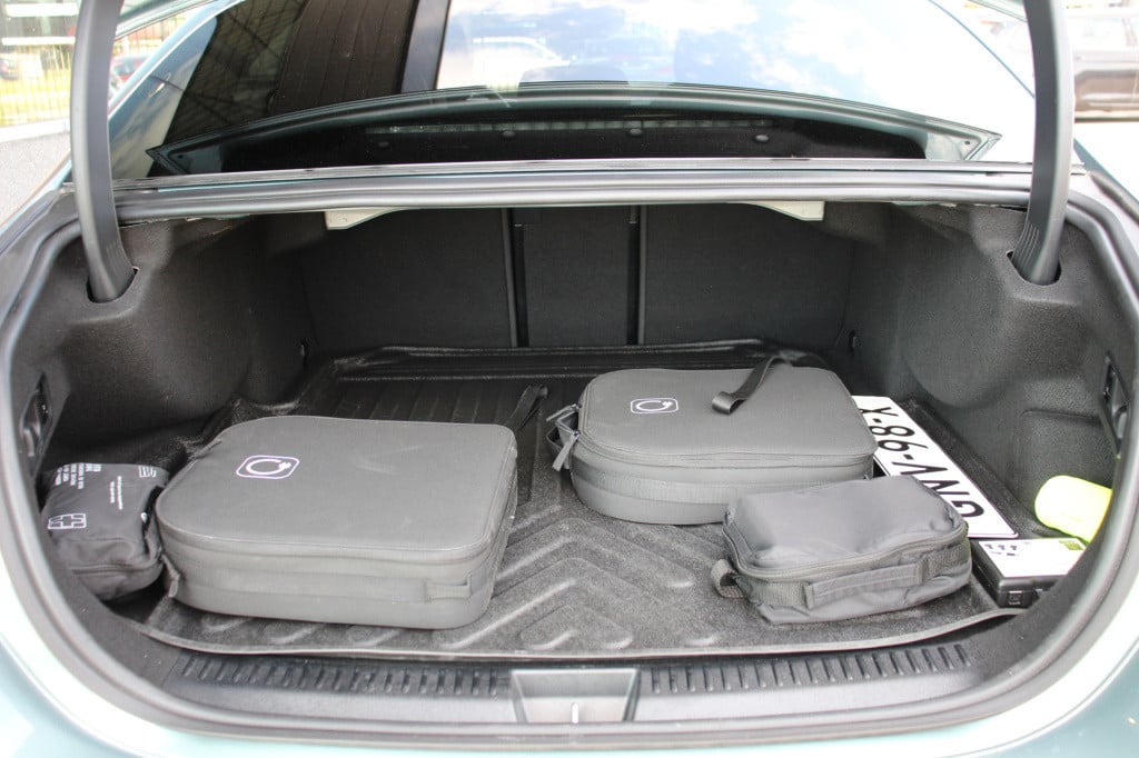 Mercedes-Benz E-Klasse 300 e amg line | superscreen | pano | burmester | 36