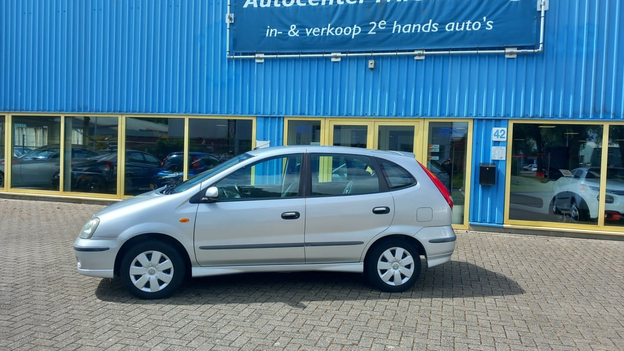 Nissan ALMERA TINO 1.8 Acenta 5drs bj:2003 airco apk 2027 i.z.g.st
