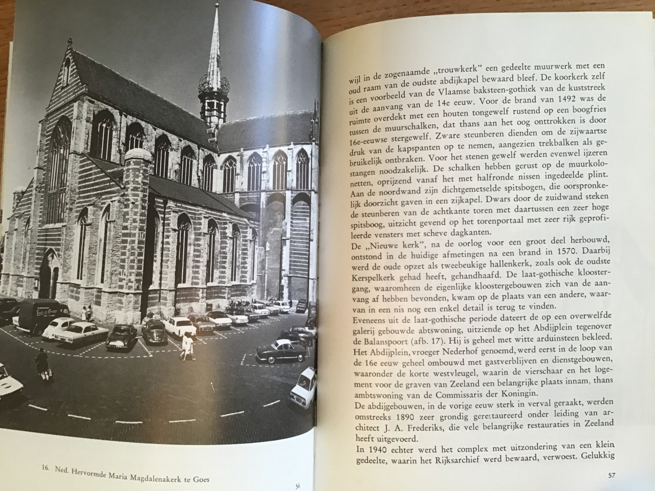 Langs Zeeuwse monumenten - 1971 - veel foto’s - boek