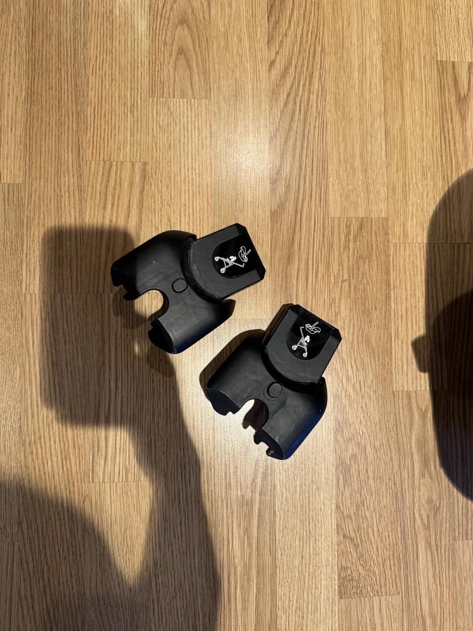 Maxi-Cosi autostoel met autostoeladapters