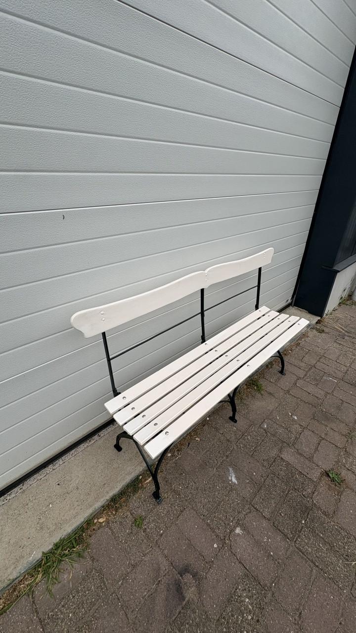 Frans tuinbankje