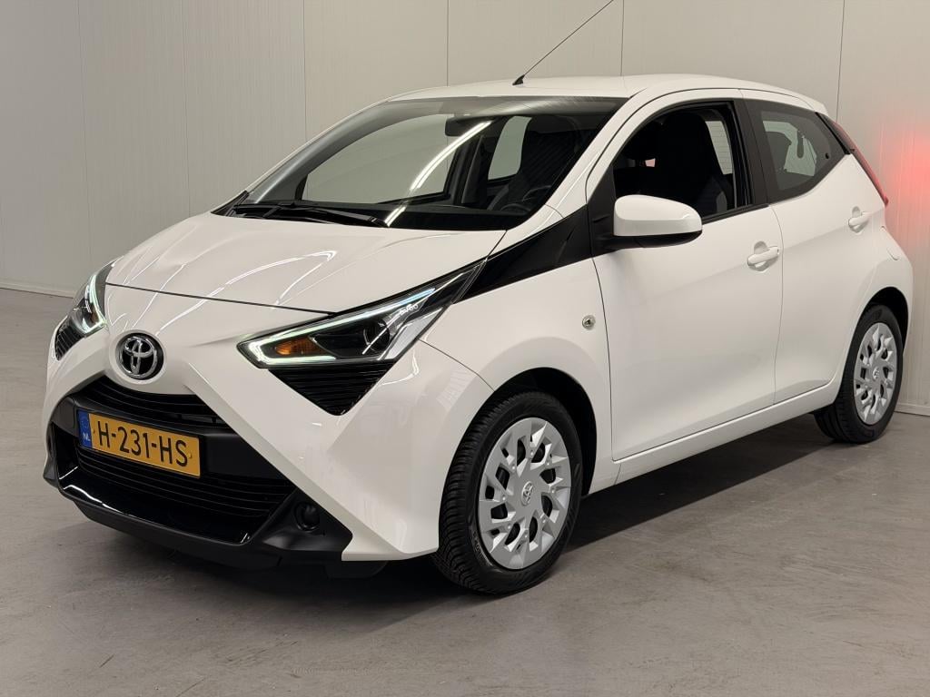 Toyota Aygo 1.0 vvt-i x-play| camera| carplay| cruise| airco