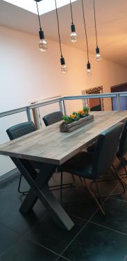 Eettafel inclusief 4 stoelen