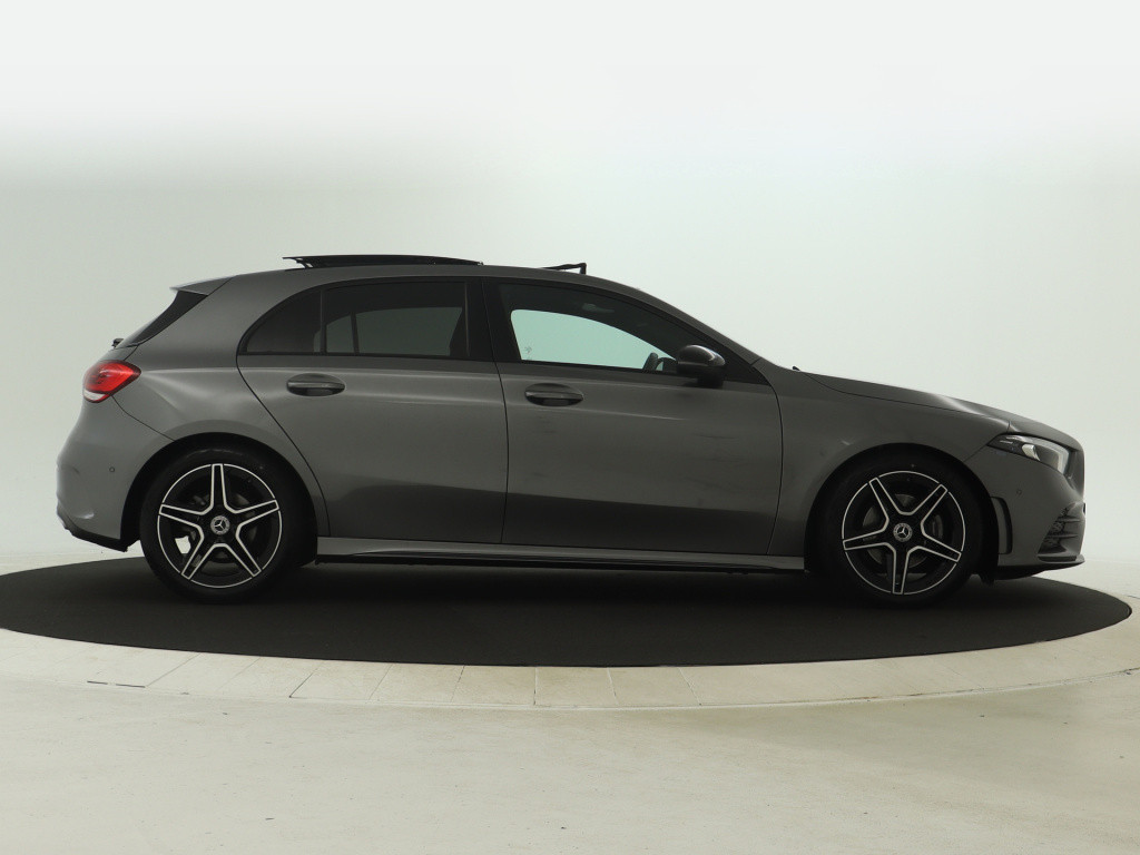 Mercedes-Benz A-Klasse 180 business solution amg | panoramadak | sfeerverli