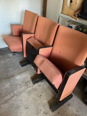 Vintage bioscoopseats