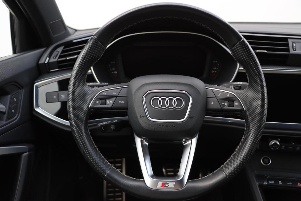 Audi Q3 45 tfsi e s edition 245pk s tronic | soh 99,7% |